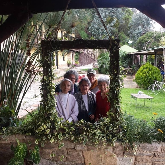 Meet your Posher, Eva - Picture 1 of 1